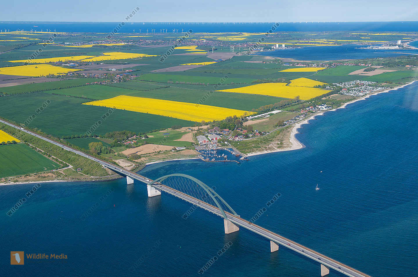 Luftbild der Fehmarnsundbrücke/Insel Fehmarn